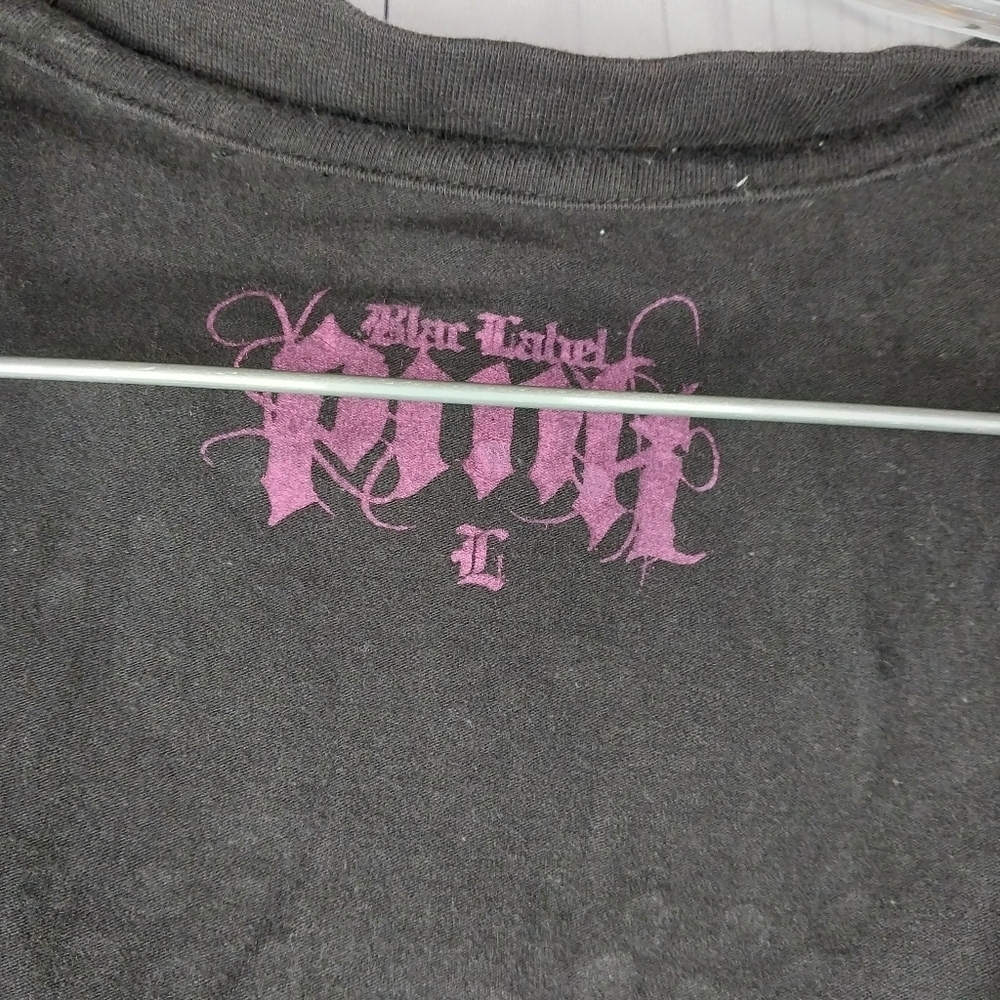 Black Label Pink Punk Graphic V-Neck Edgy Vintage Tee - Picture 4 of 9